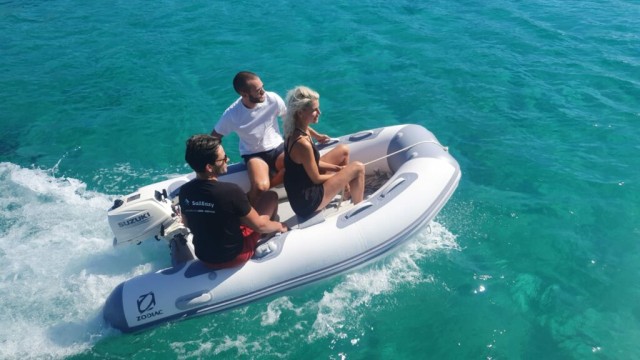 Φουσκωτό σκάφος ZODIAC με φουσκωτό πάτωμα PVC