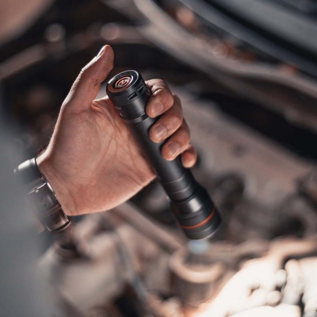 Φακός LED Αδιάβροχος 750lm Newton