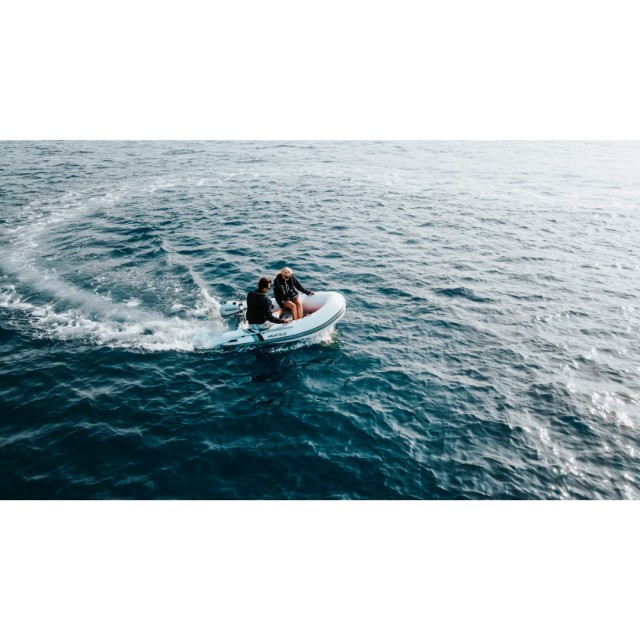 Φουσκωτό Σκάφος Highfield Ultralite PVC με μονή γάστρα αλουμινίου